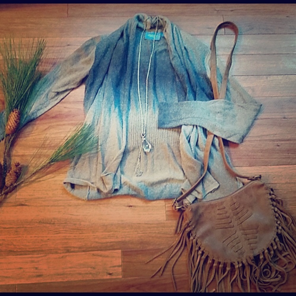 Vera wang stylish tan and grey ombré cardigan